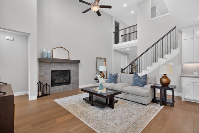 4213 S Pasture View Avenue, Midlothian, TX 76065