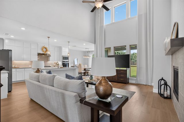 4213 S Pasture View Avenue, Midlothian, TX 76065