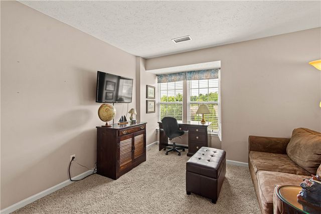 6305 Oyster Bay Ct, Bridgeville, PA 15017