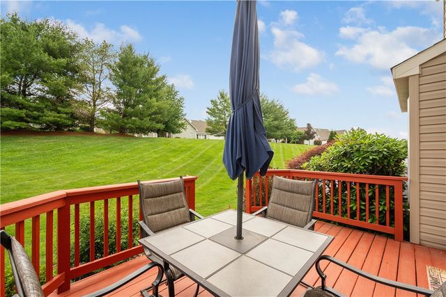 6305 Oyster Bay Ct, Bridgeville, PA 15017