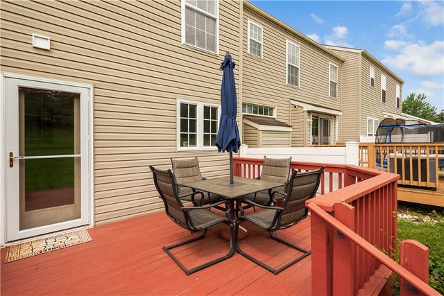 6305 Oyster Bay Ct, Bridgeville, PA 15017