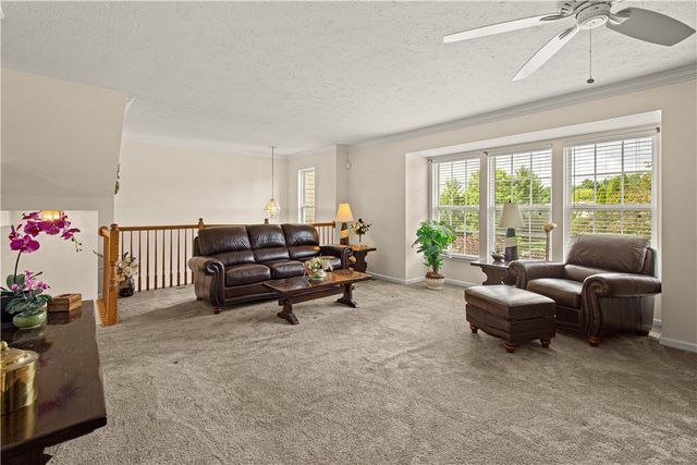 6305 Oyster Bay Ct, Bridgeville, PA 15017