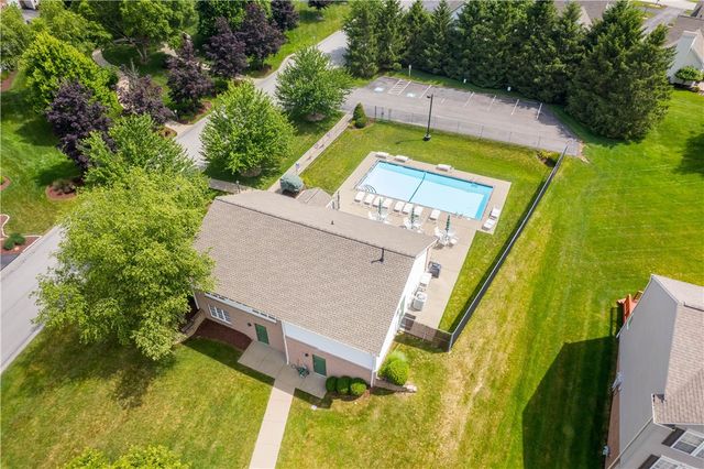 6305 Oyster Bay Ct, Bridgeville, PA 15017