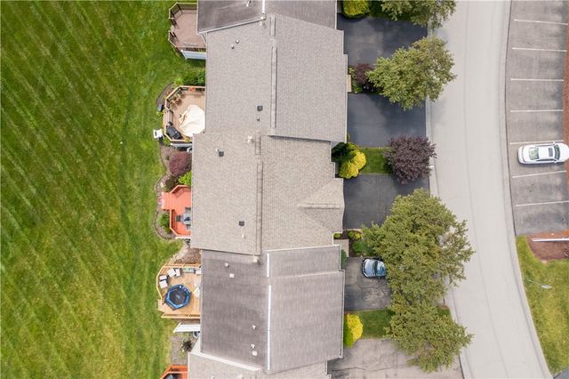 6305 Oyster Bay Ct, Bridgeville, PA 15017