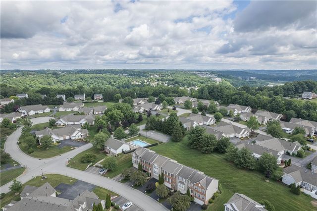 6305 Oyster Bay Ct, Bridgeville, PA 15017