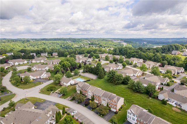 6305 Oyster Bay Ct, Bridgeville, PA 15017