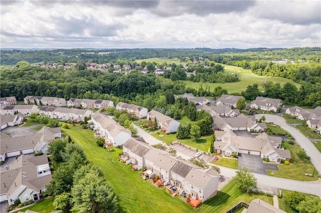 6305 Oyster Bay Ct, Bridgeville, PA 15017