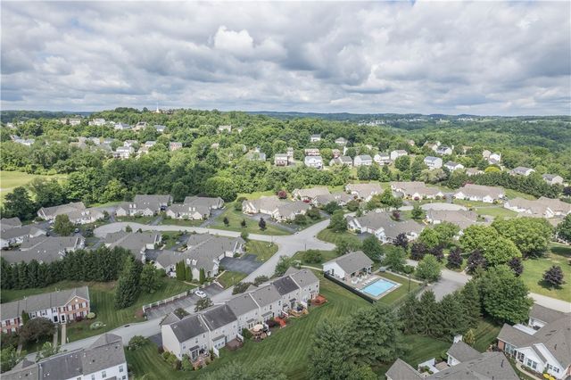 6305 Oyster Bay Ct, Bridgeville, PA 15017