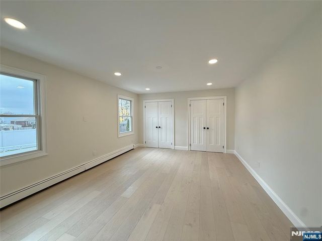 21 Livingston Avenue 1st fl, Lyndhurst, NJ 07071