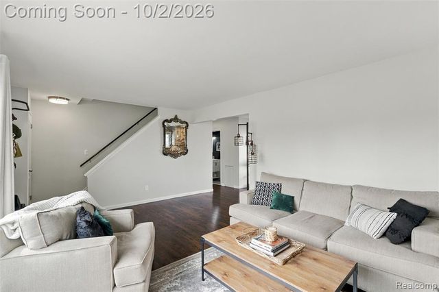 13029 Geoffry Drive, Warren, MI 48088