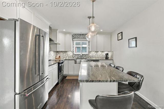 13029 Geoffry Drive, Warren, MI 48088