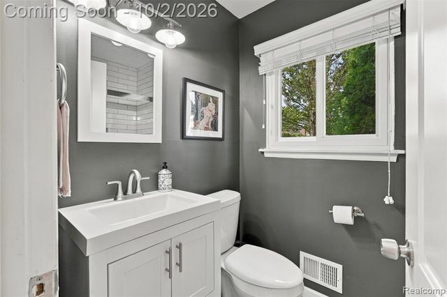 13029 Geoffry Drive, Warren, MI 48088