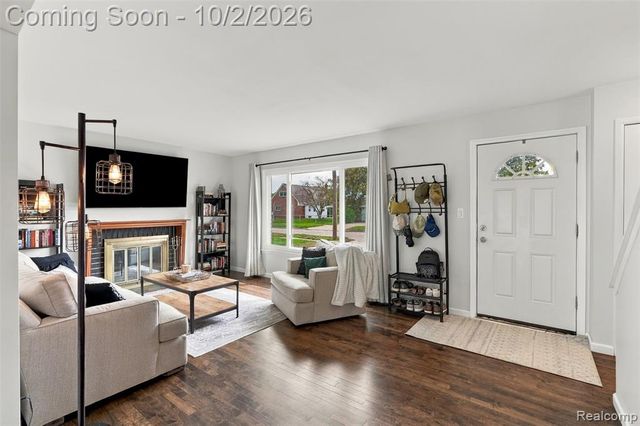 13029 Geoffry Drive, Warren, MI 48088