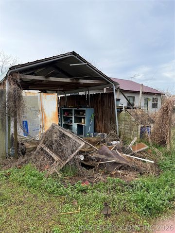 517 E 3rd Street, Okmulgee, OK 74447