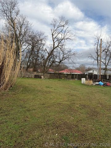 517 E 3rd Street, Okmulgee, OK 74447
