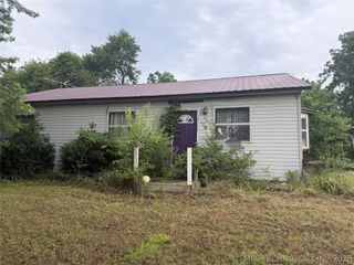 517 E 3rd Street, Okmulgee, OK 74447