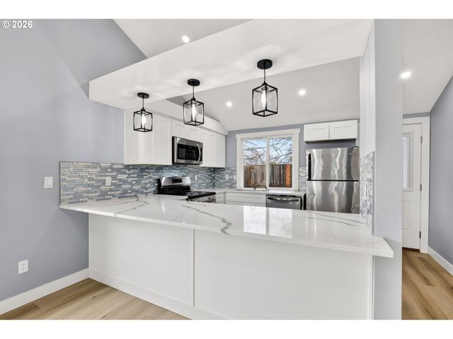 18830 Sw BUTTERNUT St, Beaverton, OR 97078