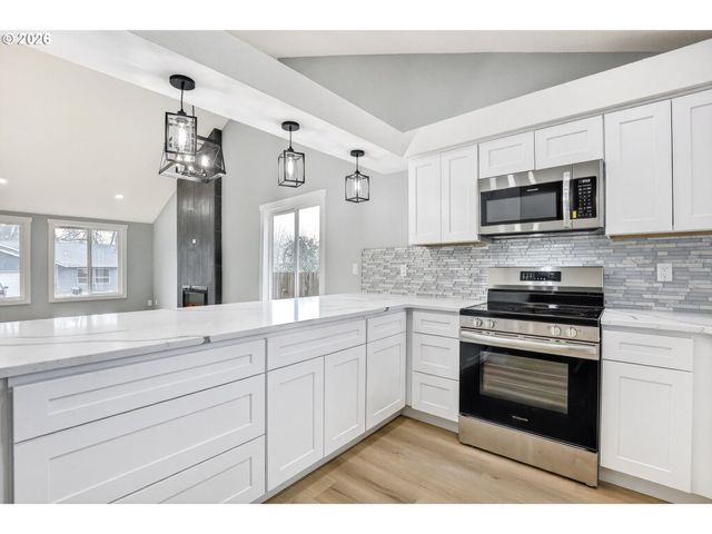 18830 Sw BUTTERNUT St, Beaverton, OR 97078