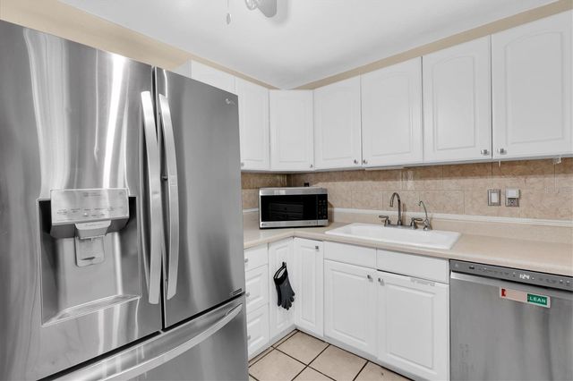 3443 21ST STREET N, St Petersburg, FL 33713