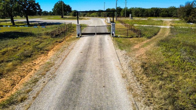 170 Wooded Crest Drive, Palo Pinto, TX 76484