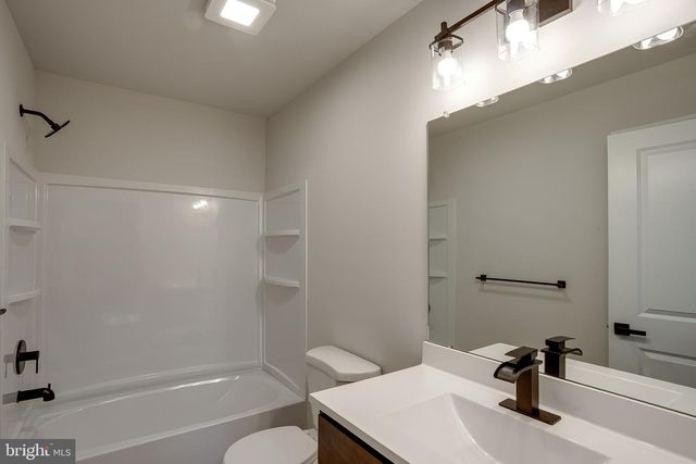 442 MANOR AVE, Millville, NJ 08332