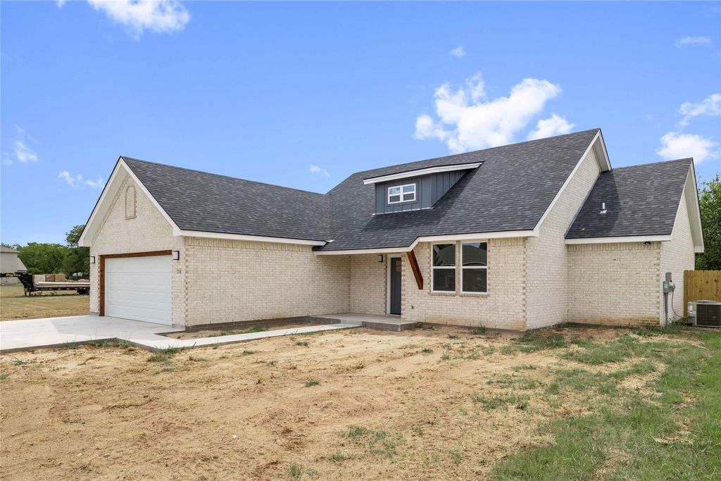 2103 Brooke Lane, Brownwood, TX 76801