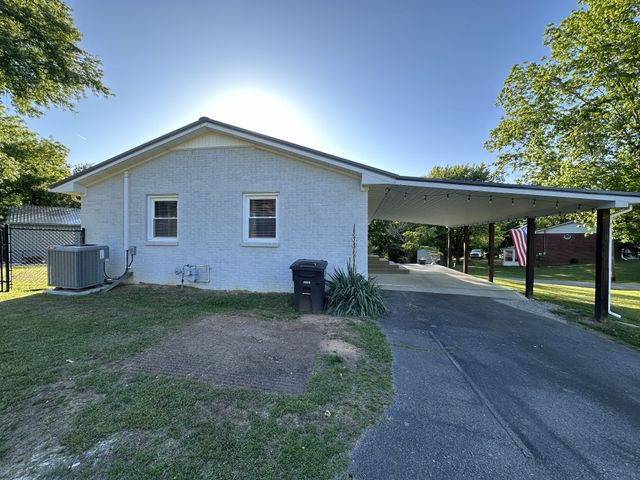 175 Epperson Ave, Cookeville, TN 38506