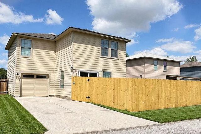 5211 Viewpoint DR, Austin, TX 78744