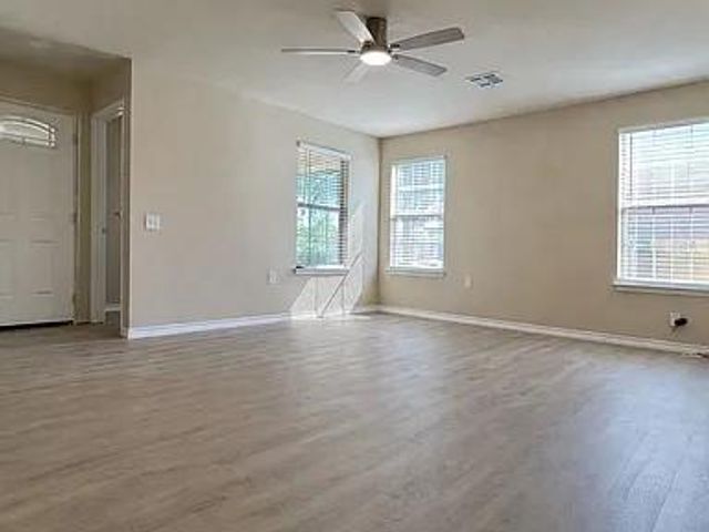 5211 Viewpoint DR, Austin, TX 78744