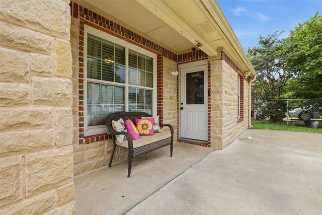201 Eastland Street, Cleburne, TX 76031