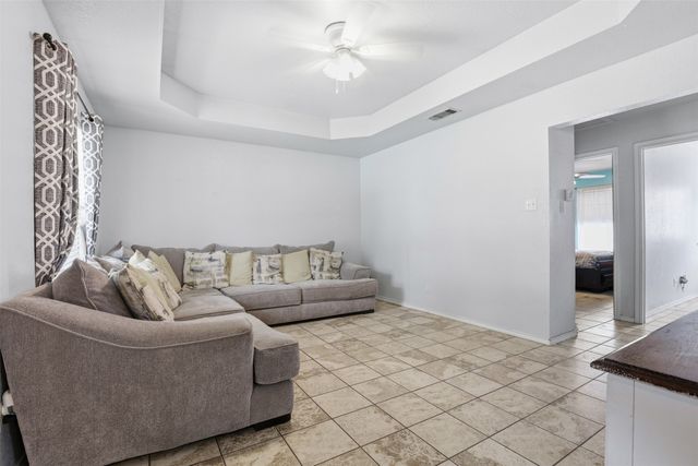 201 Eastland Street, Cleburne, TX 76031
