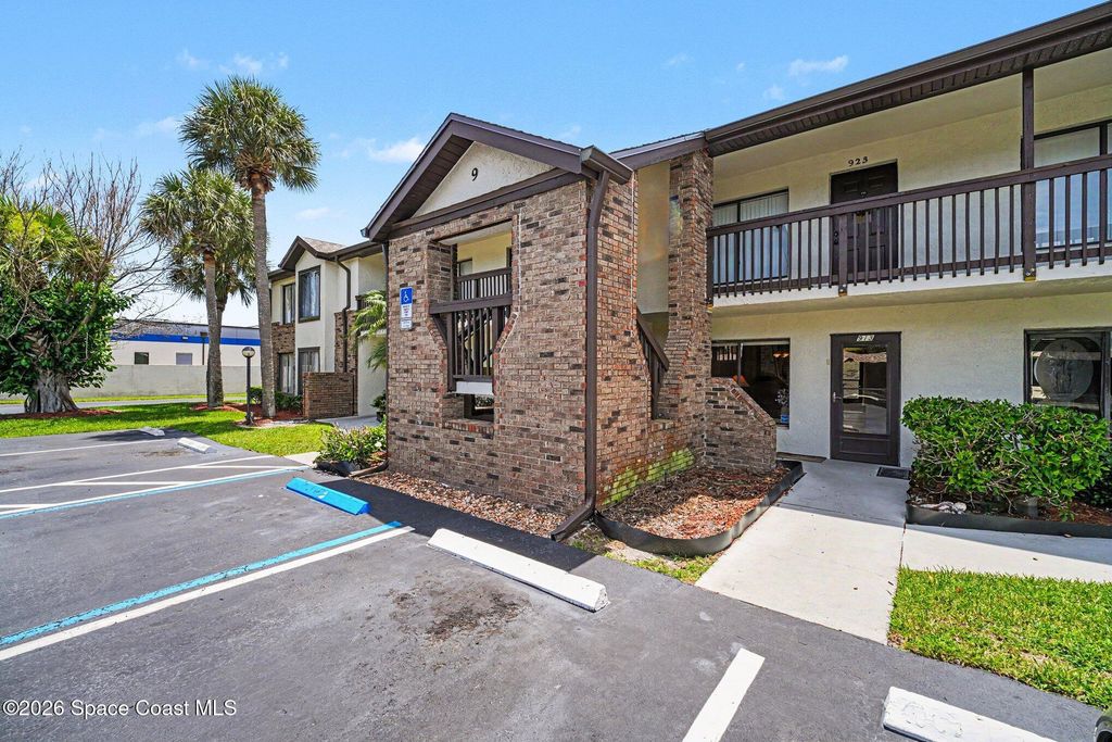 1515 Huntington Lane 913, Rockledge, FL 32955