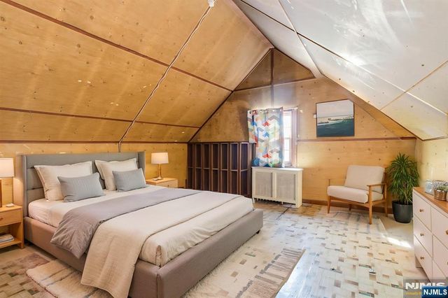 327 Field Place, Hillside, NJ 07205