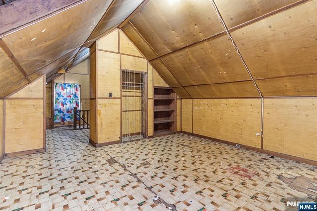 327 Field Place, Hillside, NJ 07205