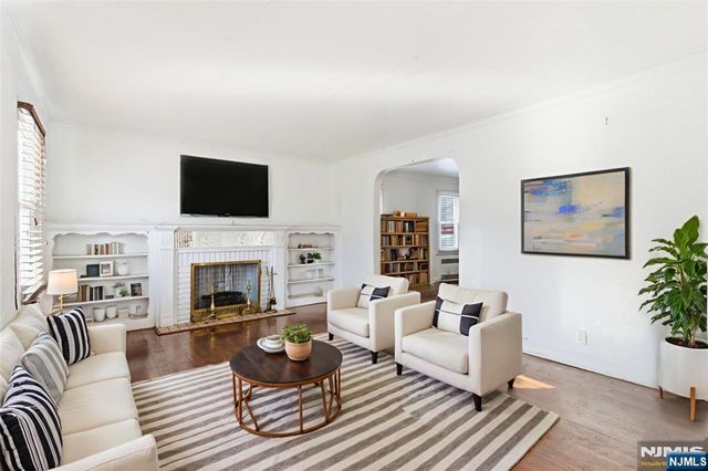 327 Field Place, Hillside, NJ 07205