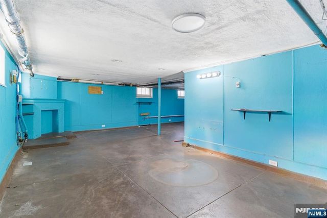 327 Field Place, Hillside, NJ 07205