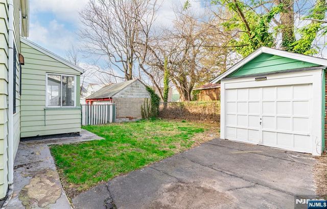 327 Field Place, Hillside, NJ 07205