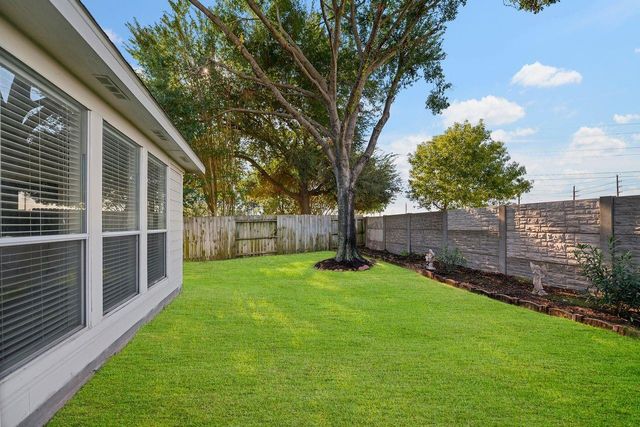 10411 Thornhurn Court, Houston, TX 77065