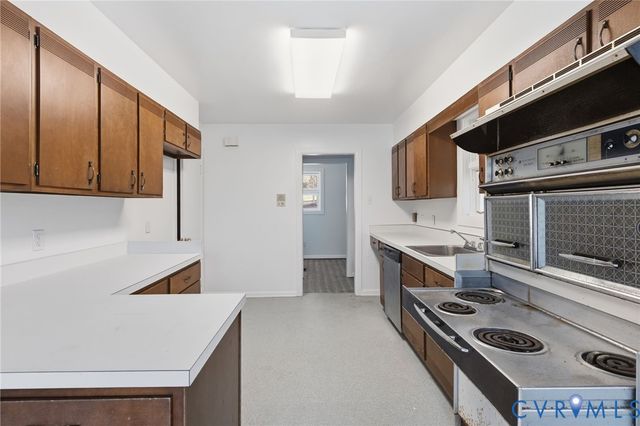 102 Grattan Rd, Richmond, VA 23229