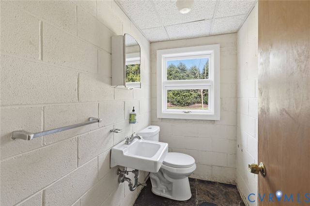 102 Grattan Rd, Richmond, VA 23229