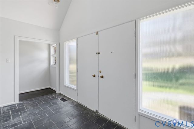 102 Grattan Rd, Richmond, VA 23229