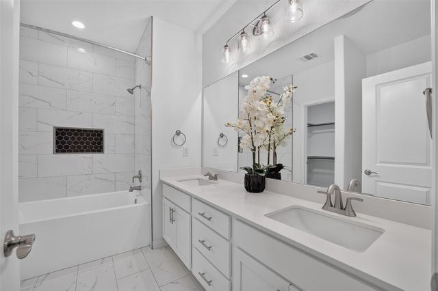 2404 Macon Street, Dallas, TX 75215