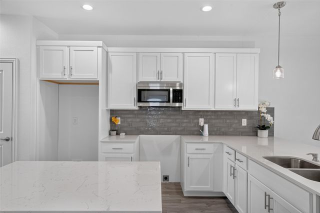 2404 Macon Street, Dallas, TX 75215