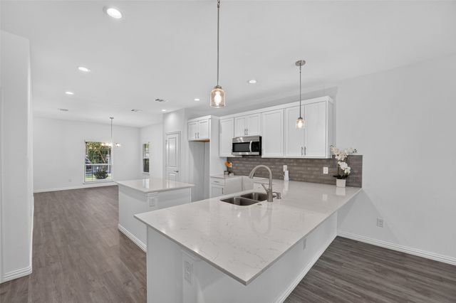2404 Macon Street, Dallas, TX 75215