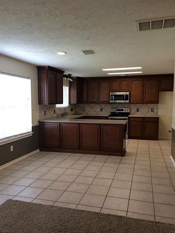 2527 Liza Court, Spring, TX 77388