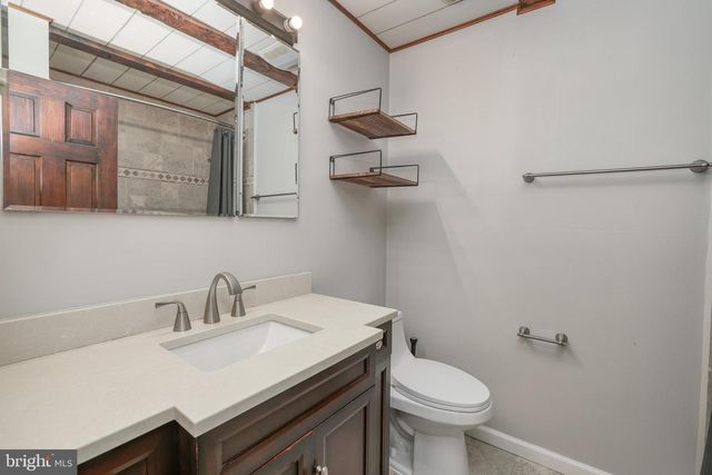 6 VAN GOGH CT, Trenton, NJ 08618