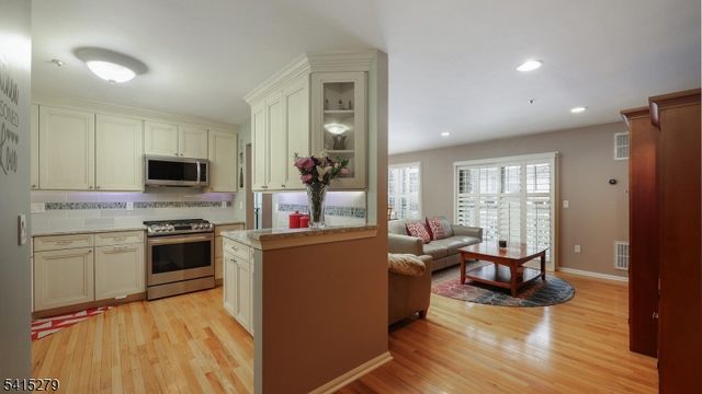 27 Potomac Dr 27, Bernards Twp., NJ 07920