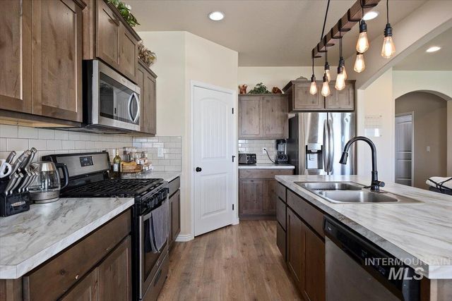 417 Sierra Rd, Twin Falls, ID 83301