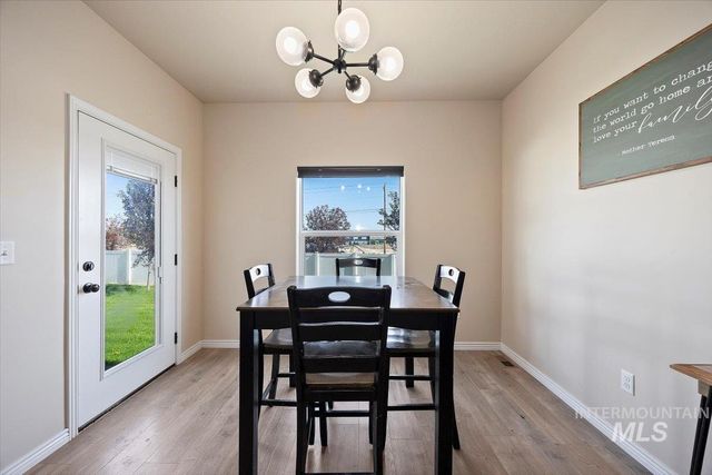 417 Sierra Rd, Twin Falls, ID 83301