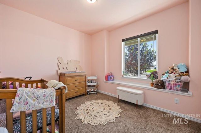 417 Sierra Rd, Twin Falls, ID 83301